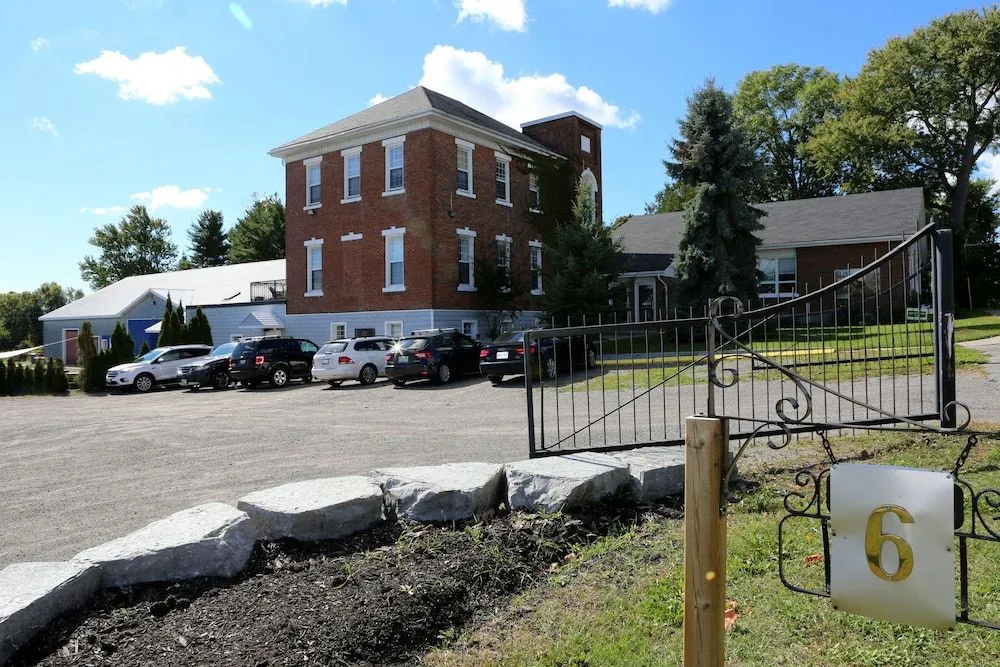 The Bloomfield Inn