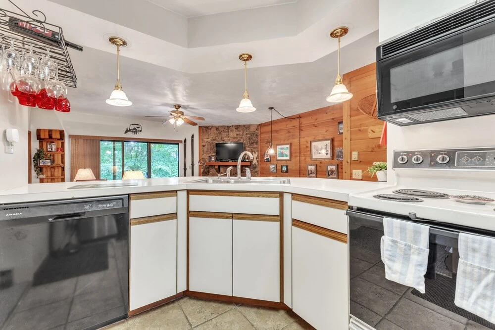 7 Springs Ski & Mountain Adventure Condo 2 Bedroom Condo by RedAwning