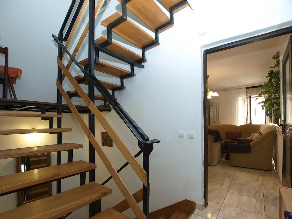 Apartment 1123