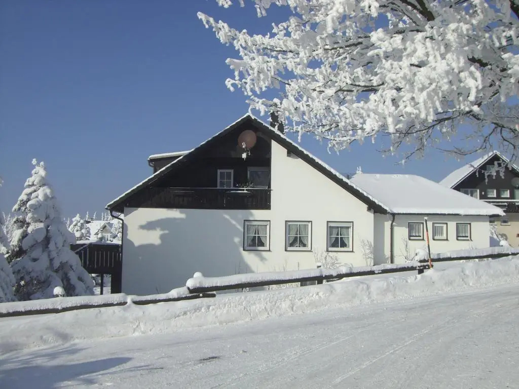 Ferienwohnung Astenpanorama