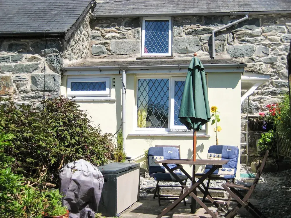 Bryn Hyfryd Bach