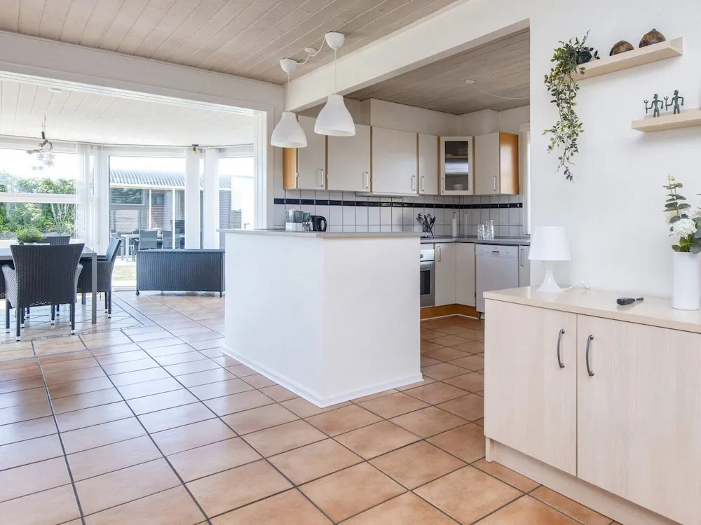Spacious Holiday Home in Hemmet Jutland near Sea