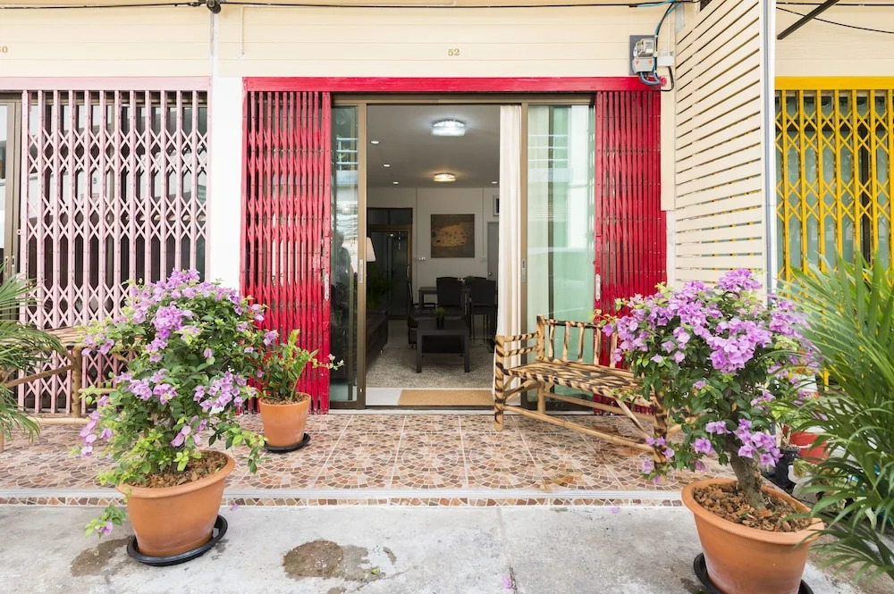 Cozy TownHouse HuaLampong