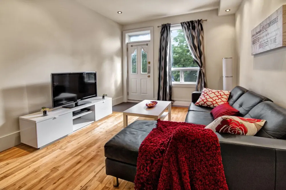 One Bedroom Apartment near Laurier Park offered by Short Term Stays
