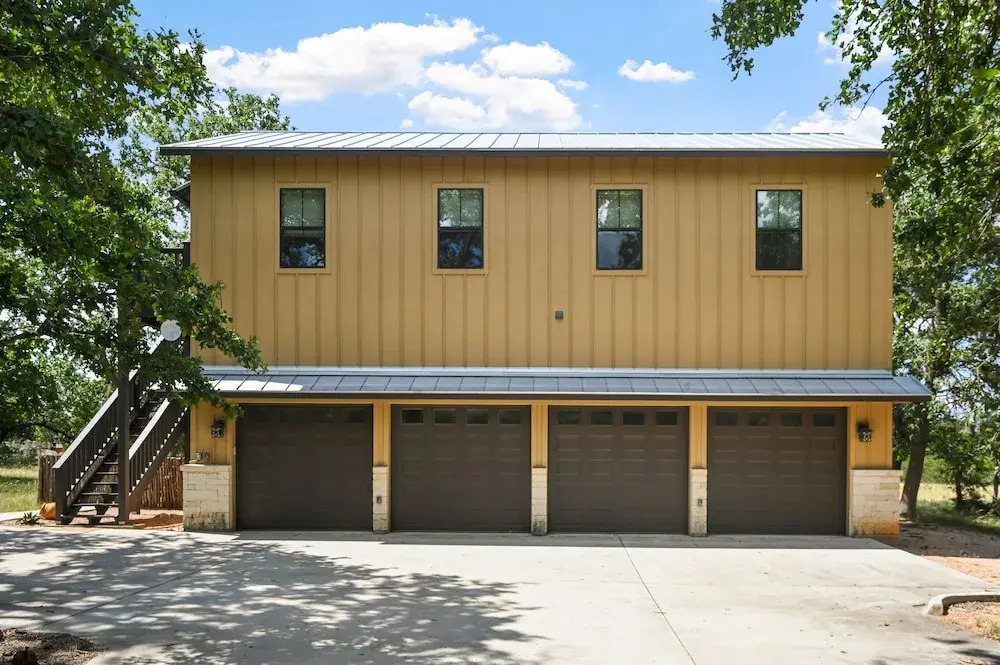 Far View Gasthaus 2 Bedroom Apts by RedAwning