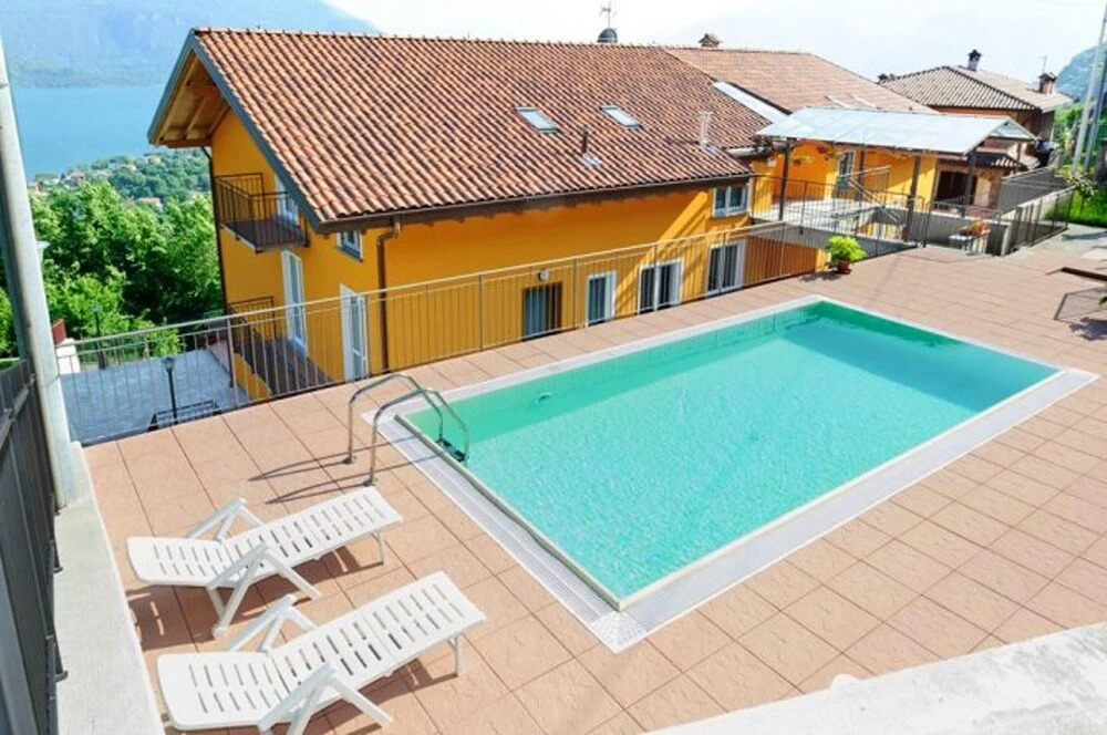 Apartment With 2 Bedrooms in Vercana, With Wonderful Lake View, Shared Pool, Furnished Balcony - 2 km From the Beach