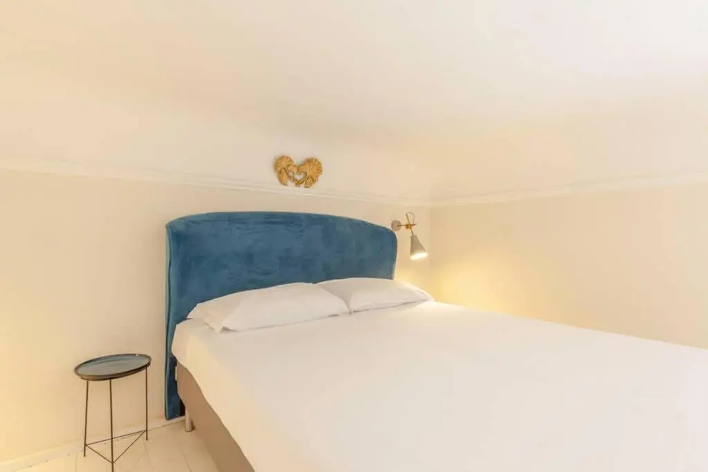 Santa Croce. Quiet, large and luminous loft