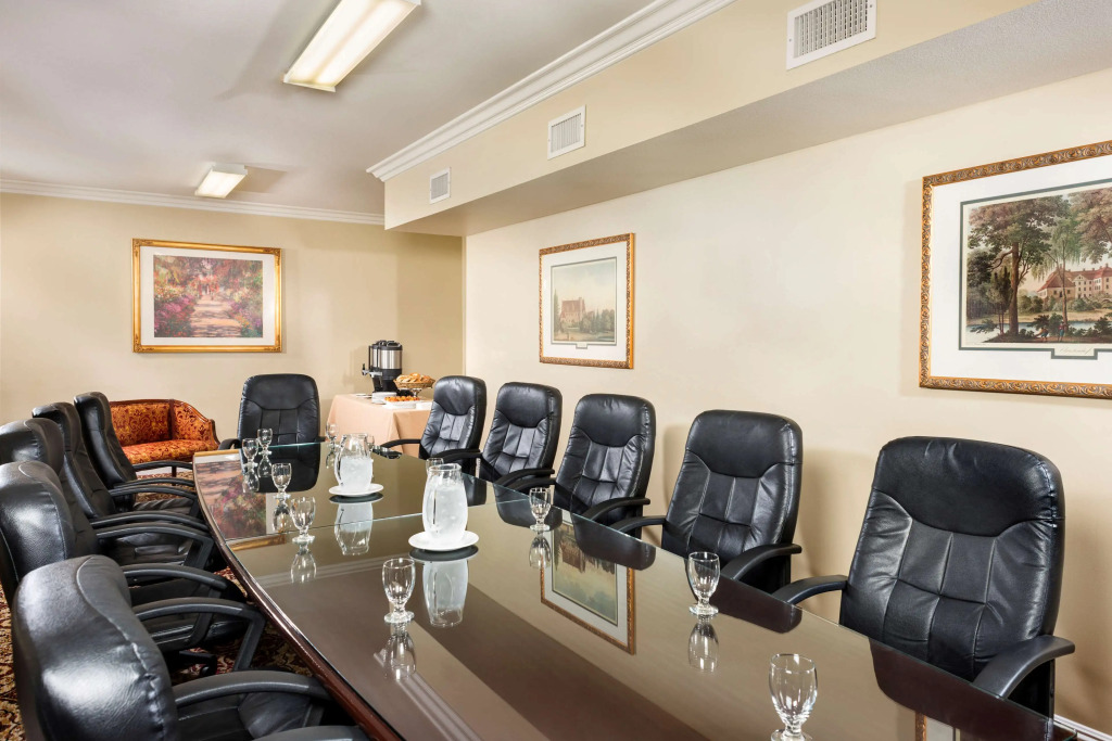 Ayres Suites Ontario at the Mills Mall - Rancho Cucamonga