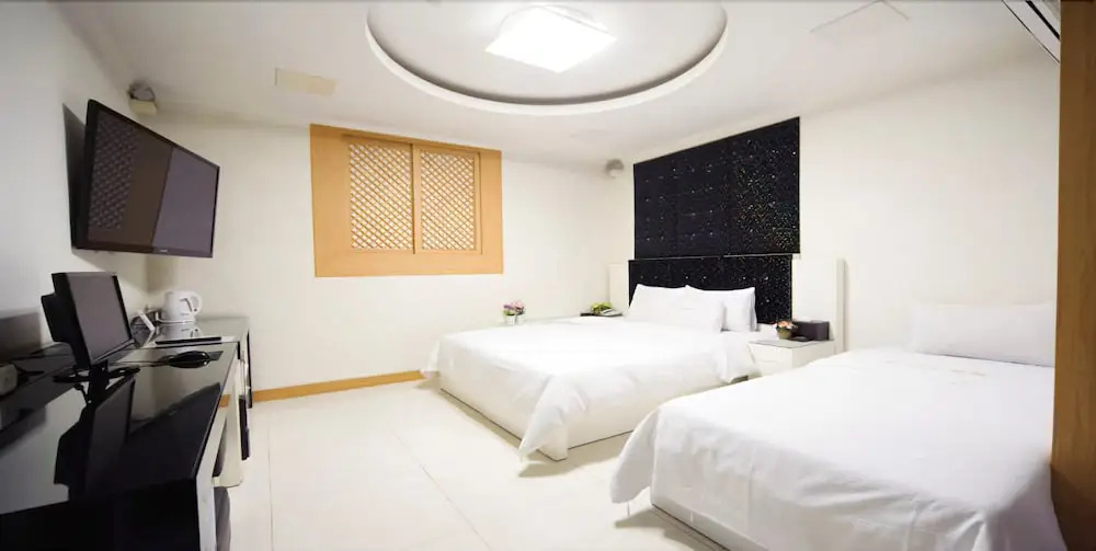 Jm Hotel