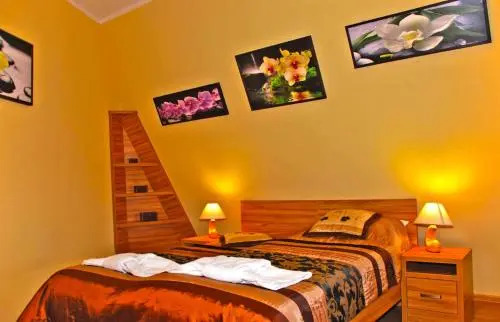 Piramida Hotel & Restaurant