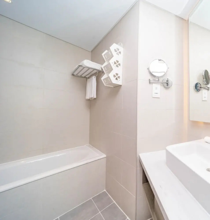 Stunning 2 Bedroom Damac Maison Privee