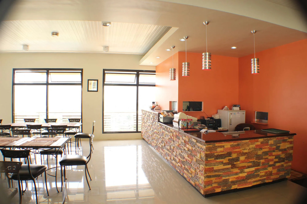 Gardenville Hotel