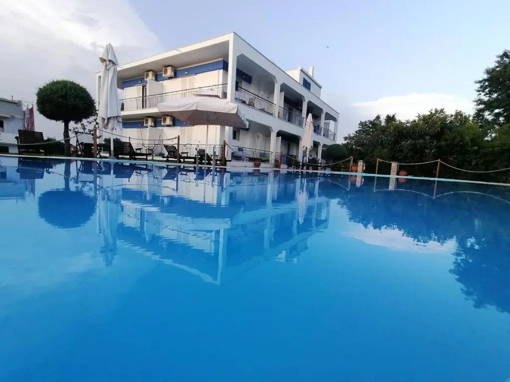 Villa Riviera