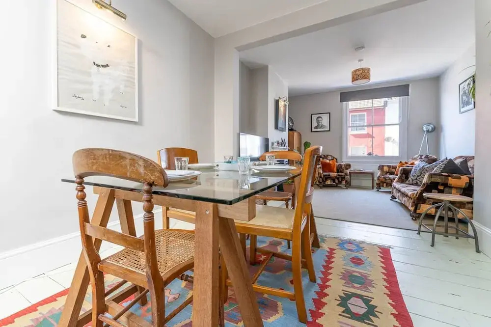 Host Stay Grove Townhouse