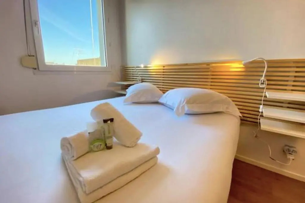 Beautiful Apartment For 4 With Balcony