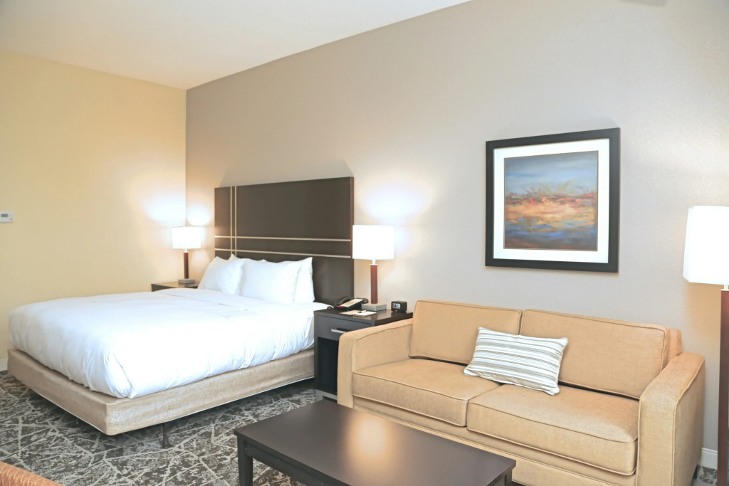 DoubleTree by Hilton Boston-Rockland