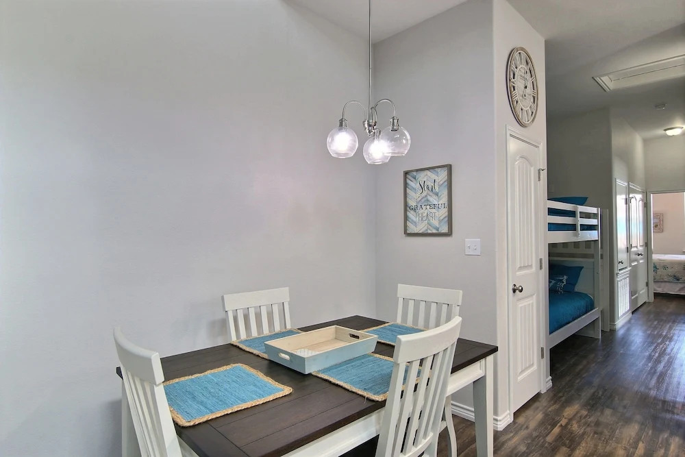 Full Sail 2 Bedrooms 2 Bathrooms Townhouse