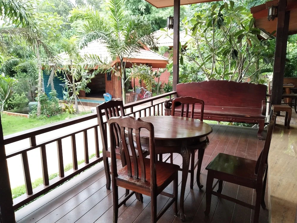Ruean Ploysrirung Boutique Resort