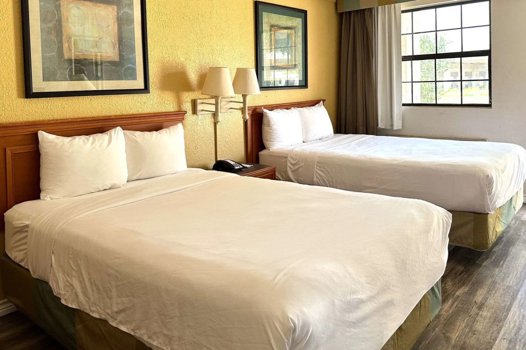 Baymont by Wyndham Nacogdoches Near University