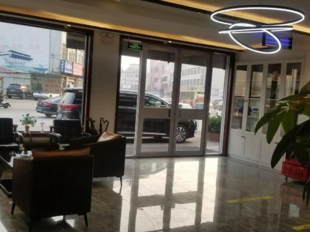 Jiayi Hotel (Xintai Xinwen bus station)