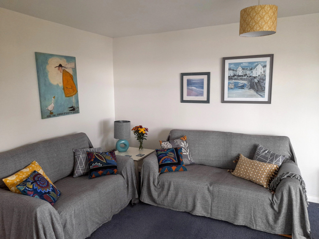 Swn Y Tonnau - Sea Front Apartment Spectacular Sea Views Parking Direct Beach Access