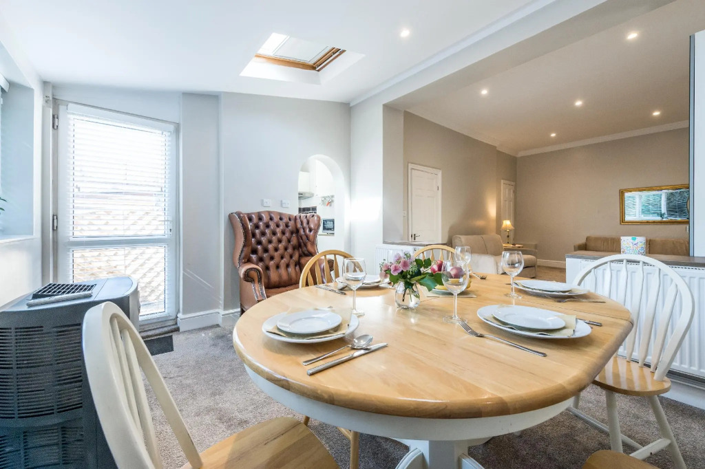 Stylish Apartment,12 Minutes from Oxford Street,Central London,AC,WIFI!