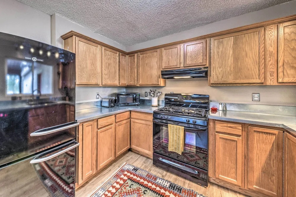 Ruidoso House w/ Beautiful Indoor & Outdoor Space!