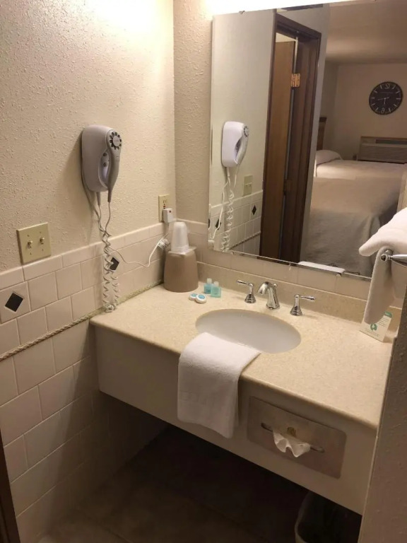Yellowstone Village Inn and Suites