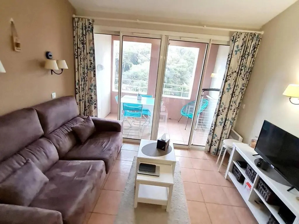 Appartement Six-Fours-les-Plages, 3 pièces, 4 personnes - FR-1-316-282