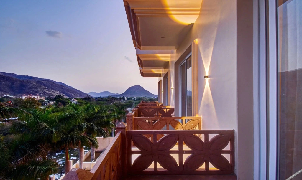 Treebo Premium Royal Amar With Mountain View and Swimming Pool