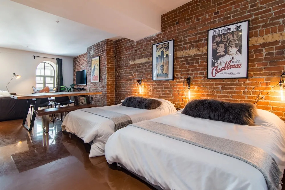 Boutique Lofts in Old Port by Nuage