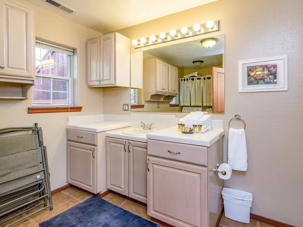 14029 Northwoods Blvd Home
