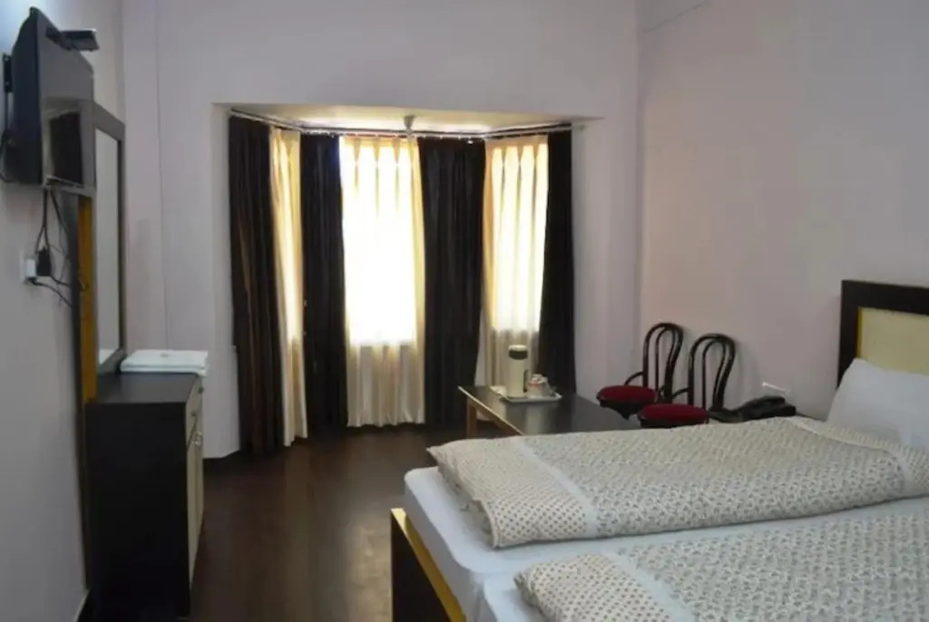 Hotel Himadri