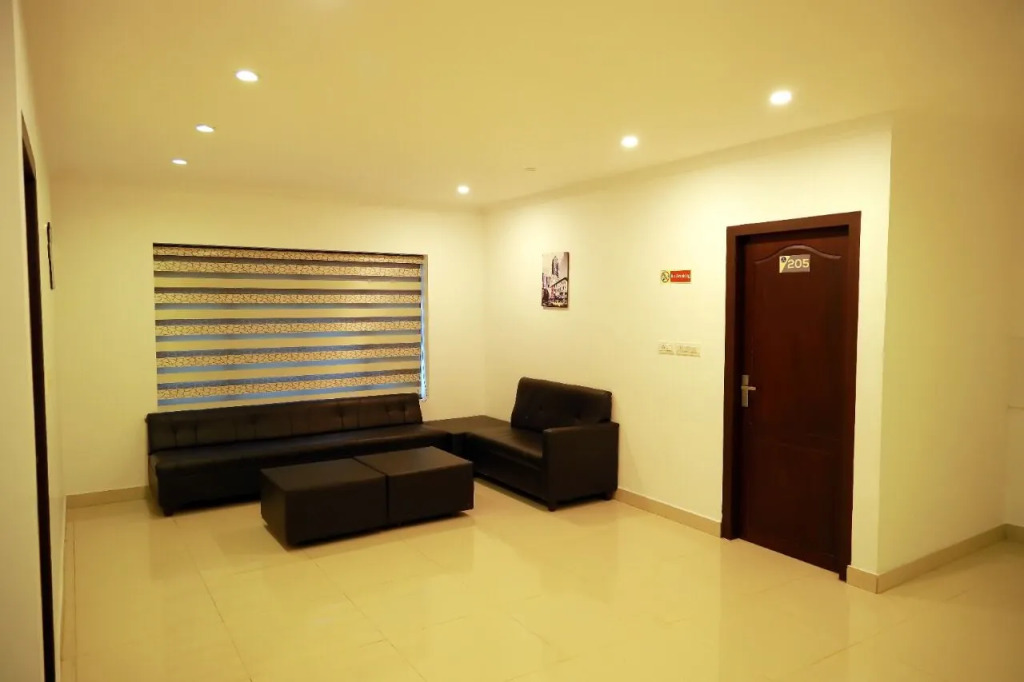 Hotel Ivory Grand