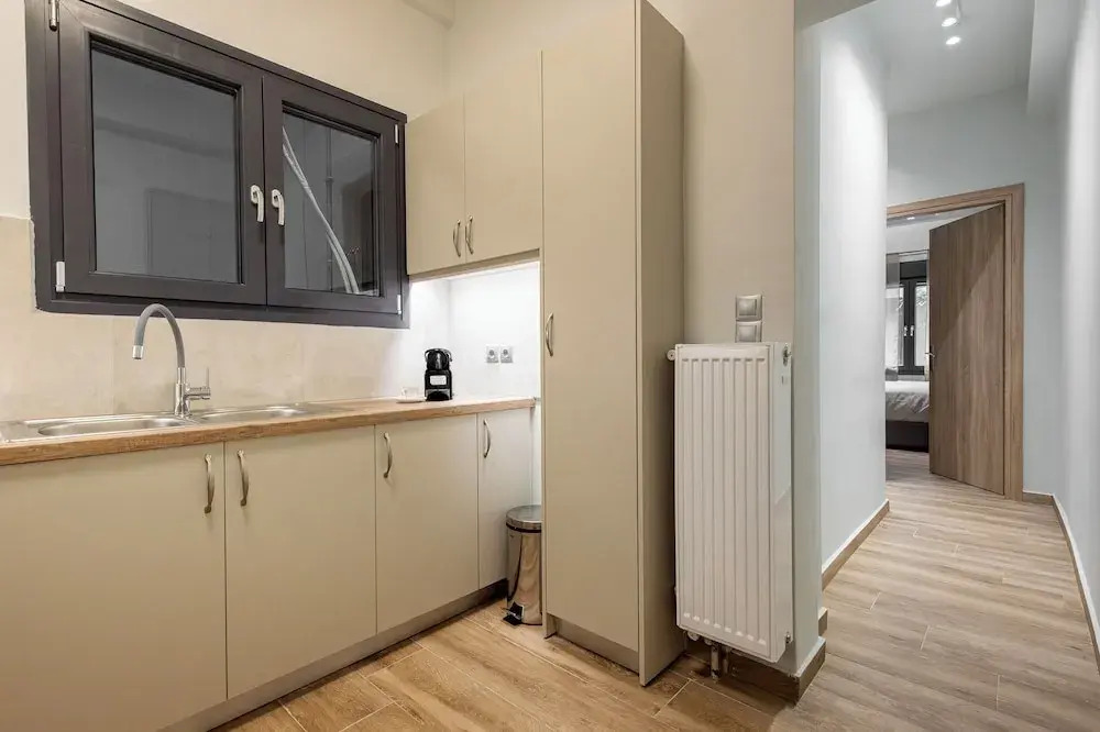 Phaedrus Living Pagkrati Modern Grove