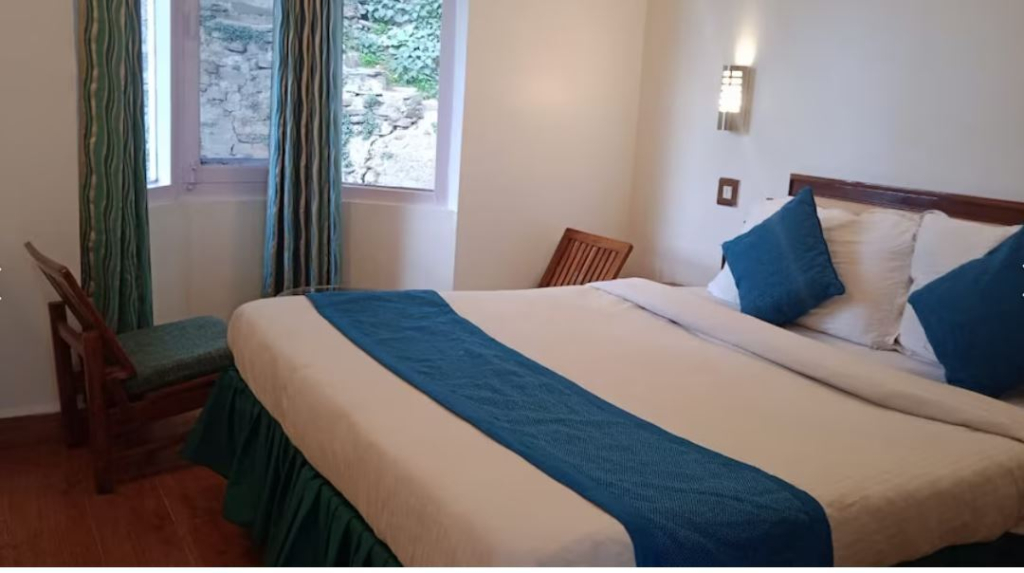 1 BR Boutique stay in The Mall, Shimla, by GuestHouser (FB23)
