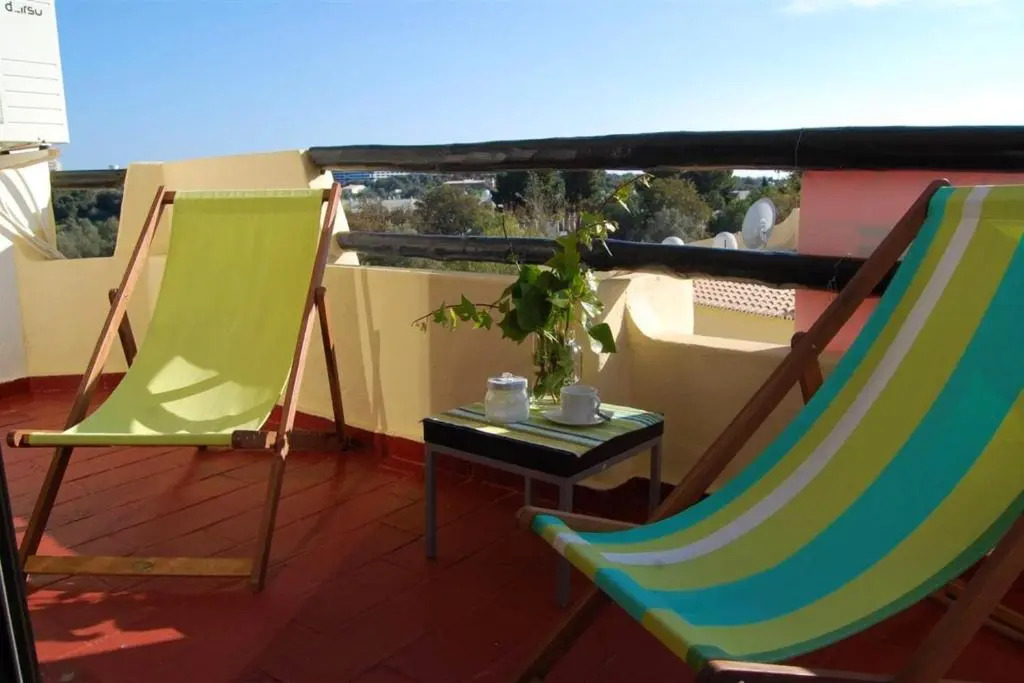 One bedroom appartement with shared pool balcony and wifi at Alvor 1 km away from the beach
