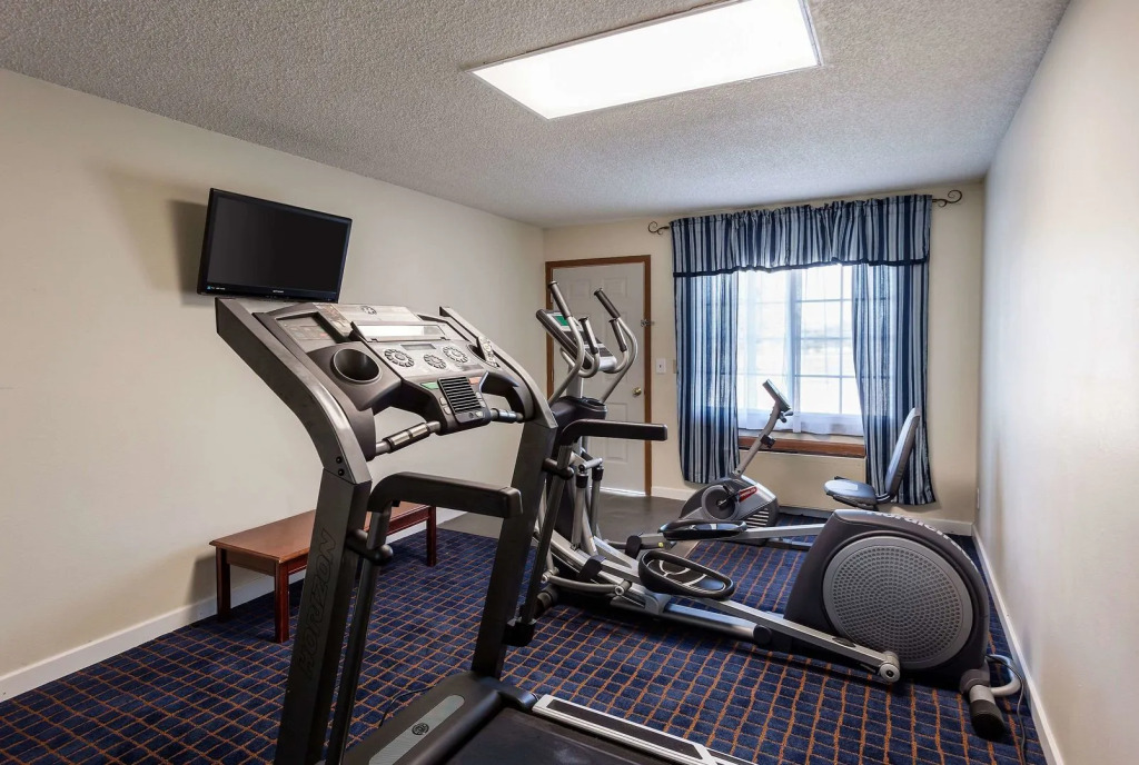 Dragonfly Inn & Suites