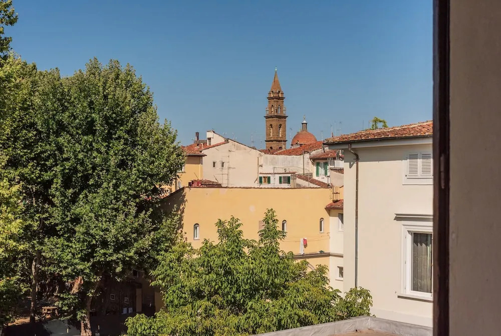 Pitti Cozy Apartment With Terrace