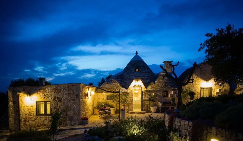 Spacious Villa with Private Pool in Castellana Grotte