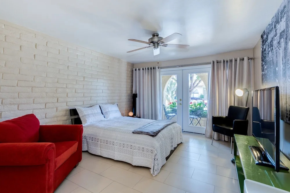 78th Way 2 Bedroom Townhouse