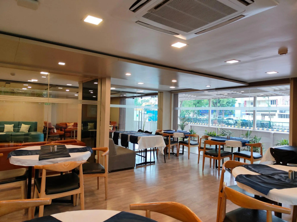 Kanak Beacon Hotel Ashram Road Ahmedabad