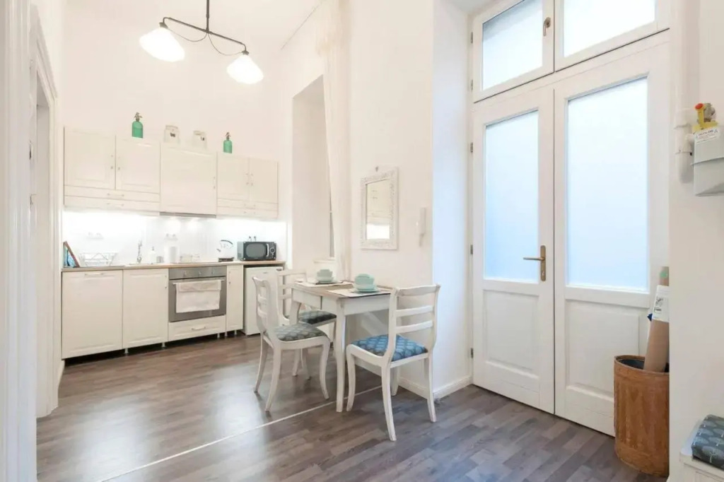 Central hipster flat