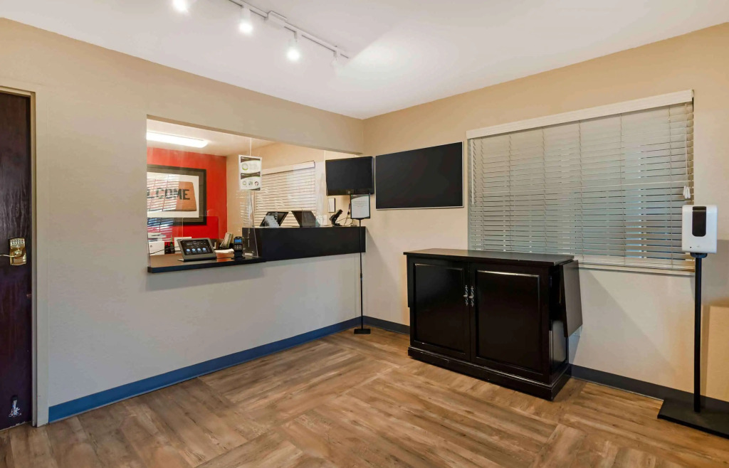 Extended Stay America Select Suites - Roanoke - Airport