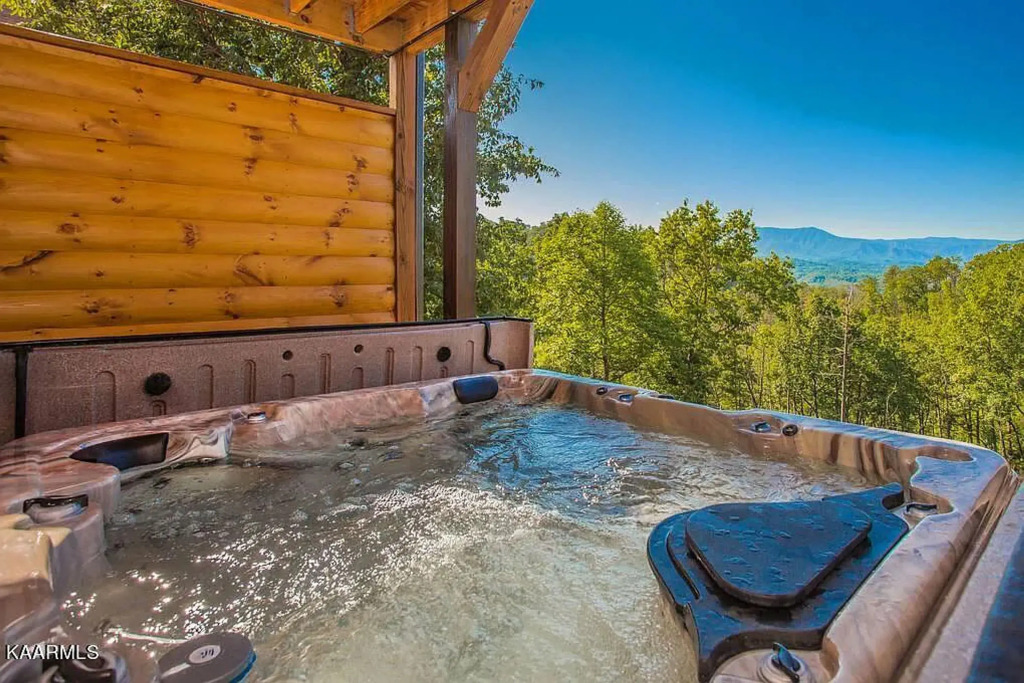 Starr Crest by Beyond Expectations w Indoor Pool