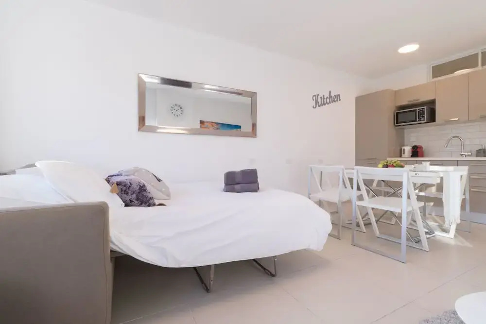Kook Isrentals - ApartHotels In City Center