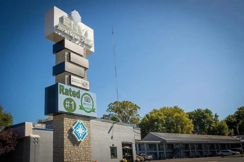 Economy Inn & Suites