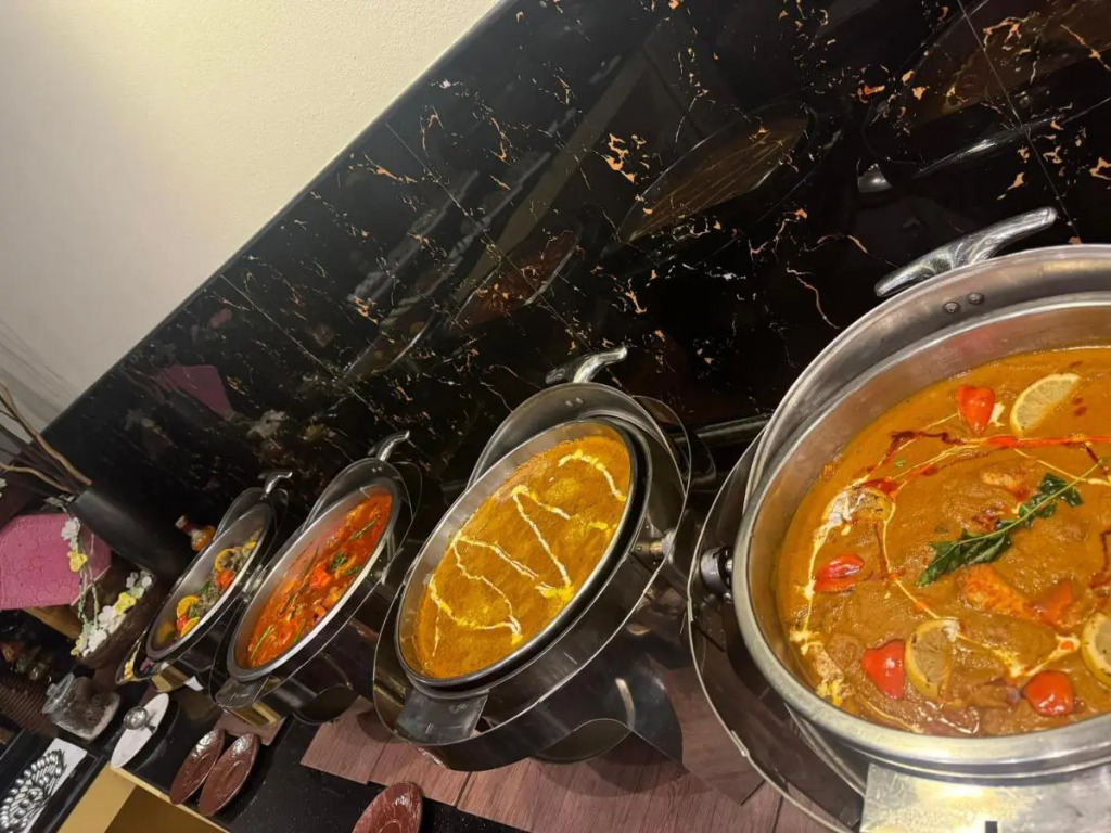 Click Park Hotel