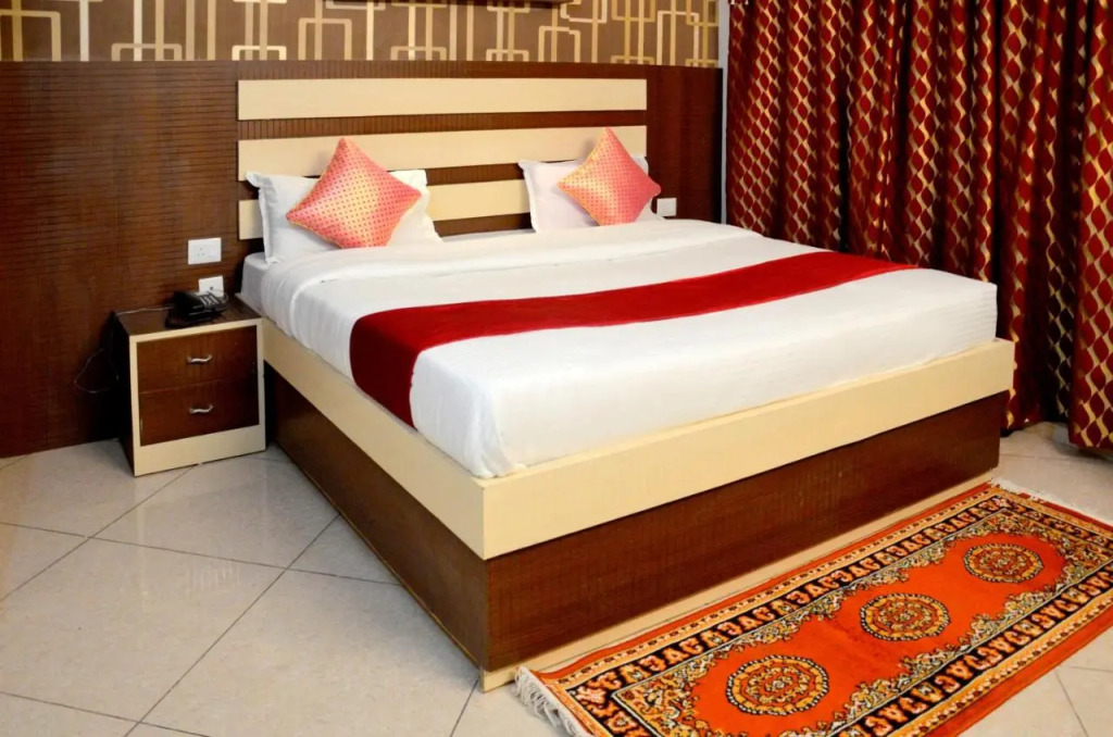 Hotel Parag Inn