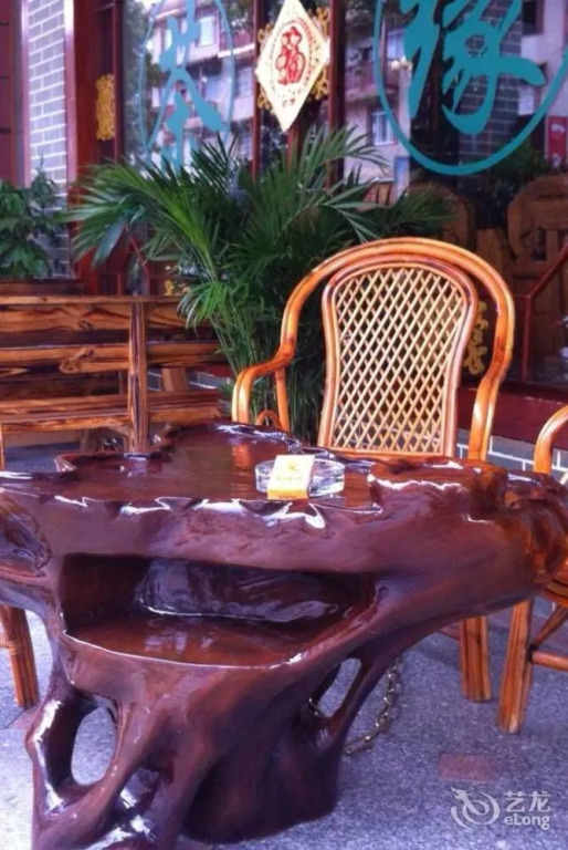 Xiangcaohu Holiday Hotel(金秀香草湖假日酒店)